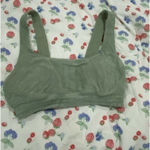 Gilly hicks / Hollister Green Square Bra
